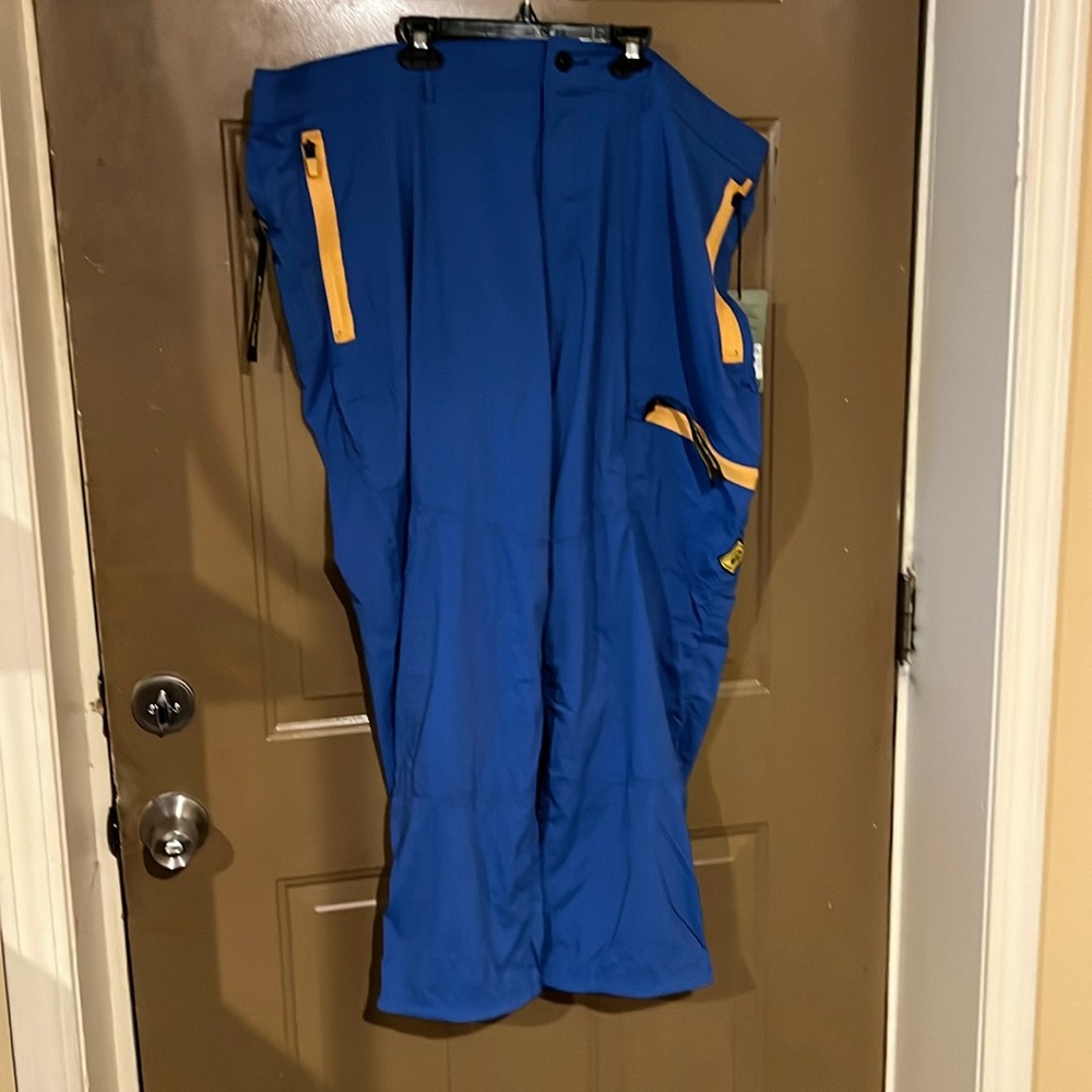 Big Man’s REI Hiking Pants-  Water Repellent